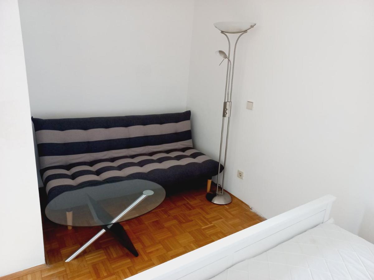 Apartamento Lora Klagenfurt am Woerthersee Exterior foto