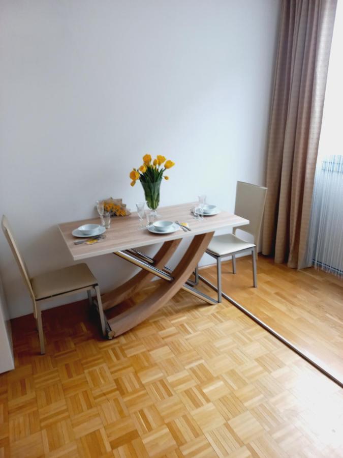 Apartamento Lora Klagenfurt am Woerthersee Exterior foto