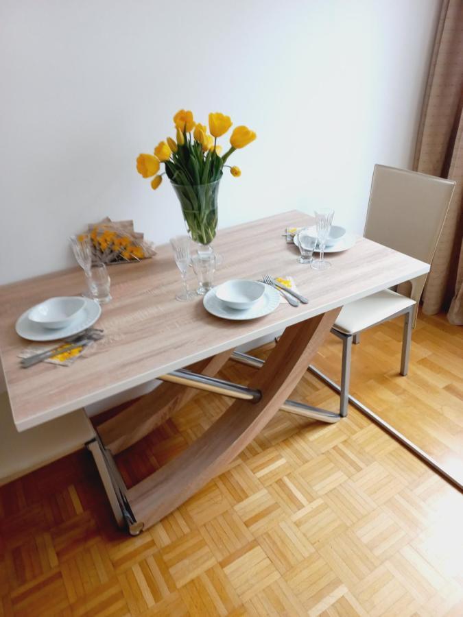 Apartamento Lora Klagenfurt am Woerthersee Exterior foto