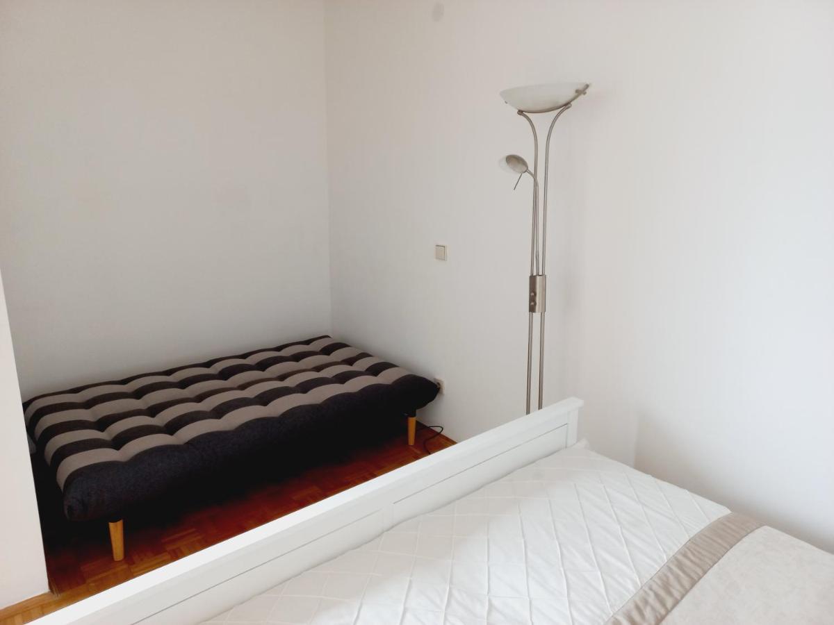 Apartamento Lora Klagenfurt am Woerthersee Exterior foto